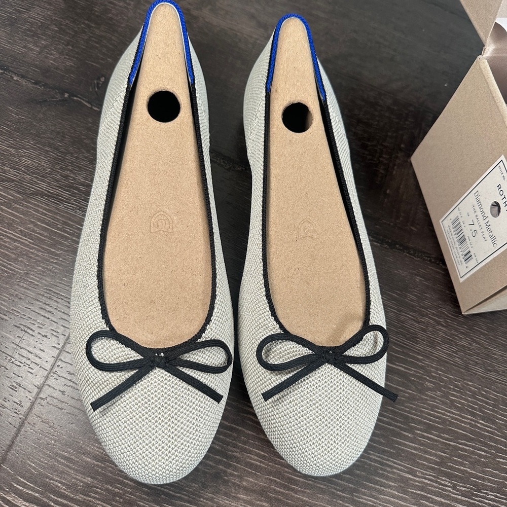 NEW Rothy’s “The Ballet Flat” in Metallic/White